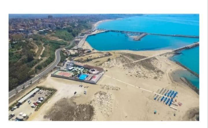 Le Dimore Di Ulisse A Gela - Casa Vacanze B&B - Bosco Littorio - Area Archeologica Εξωτερικό φωτογραφία